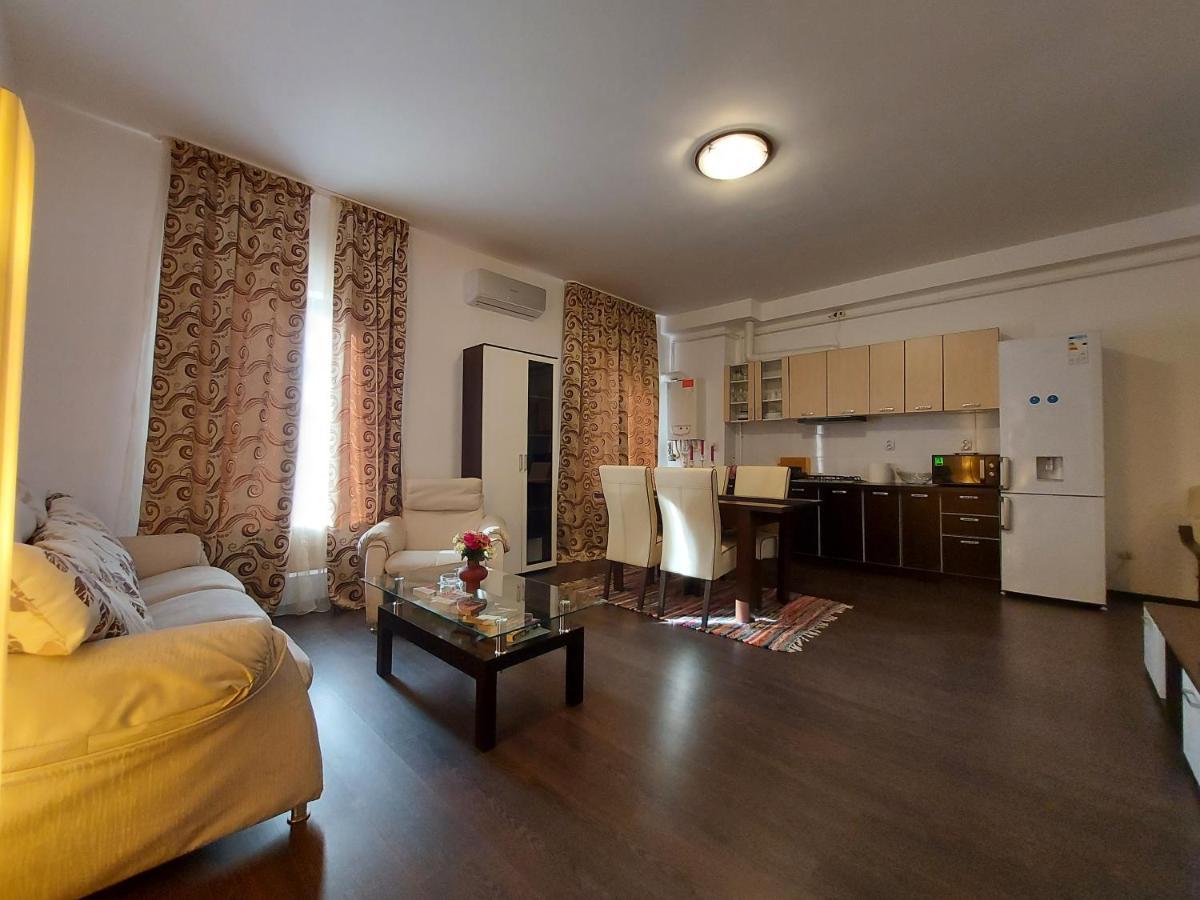 Jolie Suites Брэила Экстерьер фото