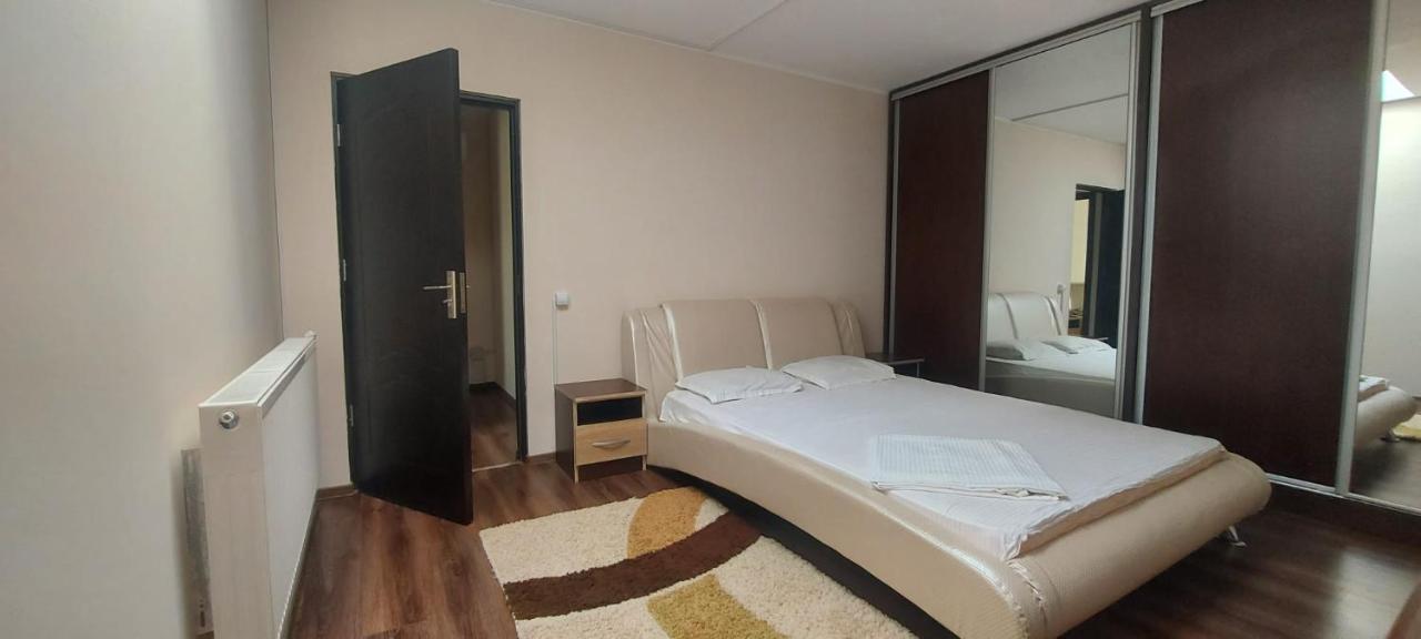 Jolie Suites Брэила Экстерьер фото