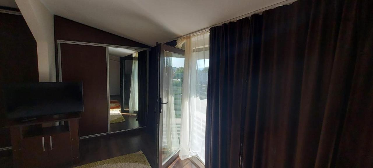 Jolie Suites Брэила Экстерьер фото