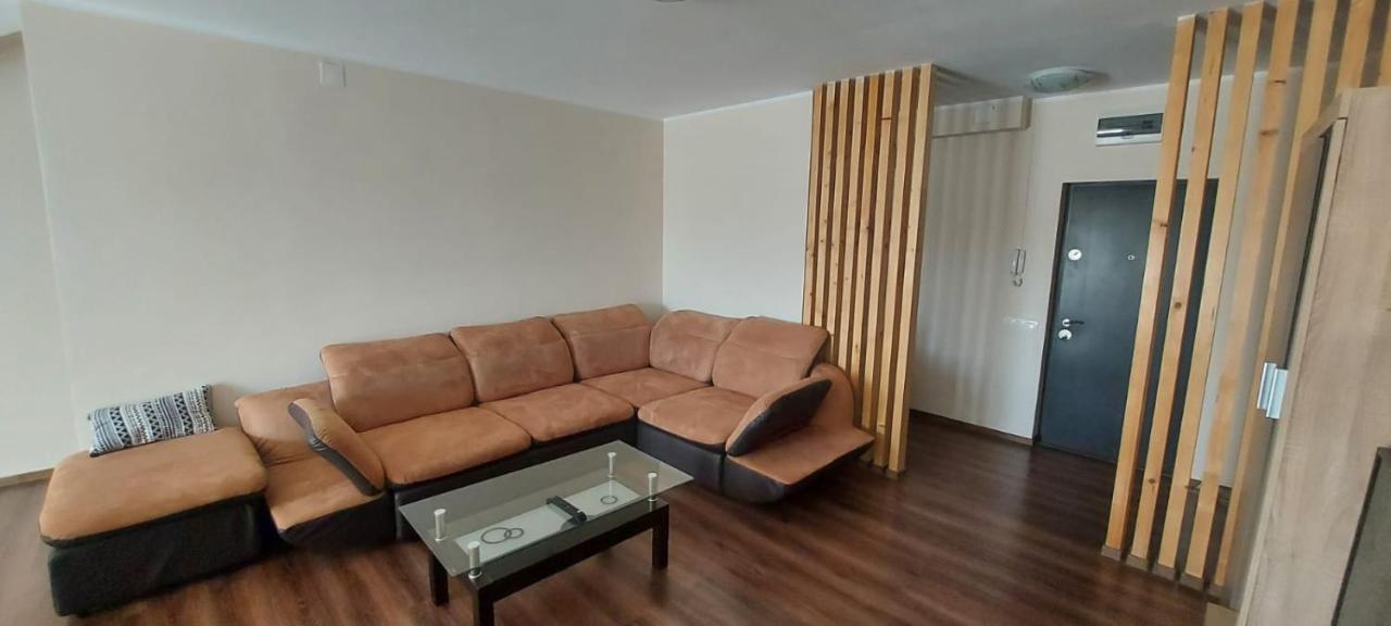 Jolie Suites Брэила Экстерьер фото