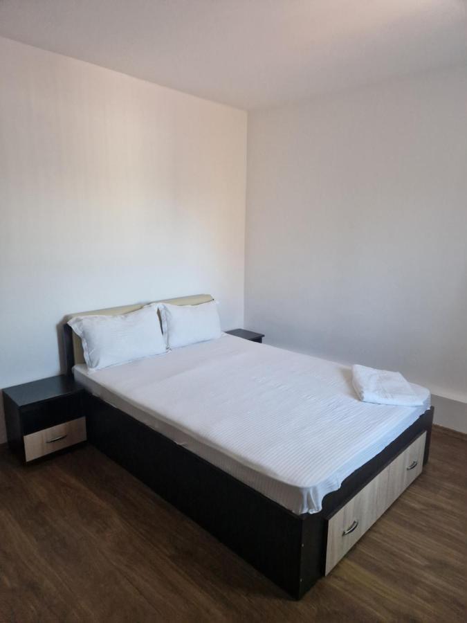 Jolie Suites Брэила Экстерьер фото