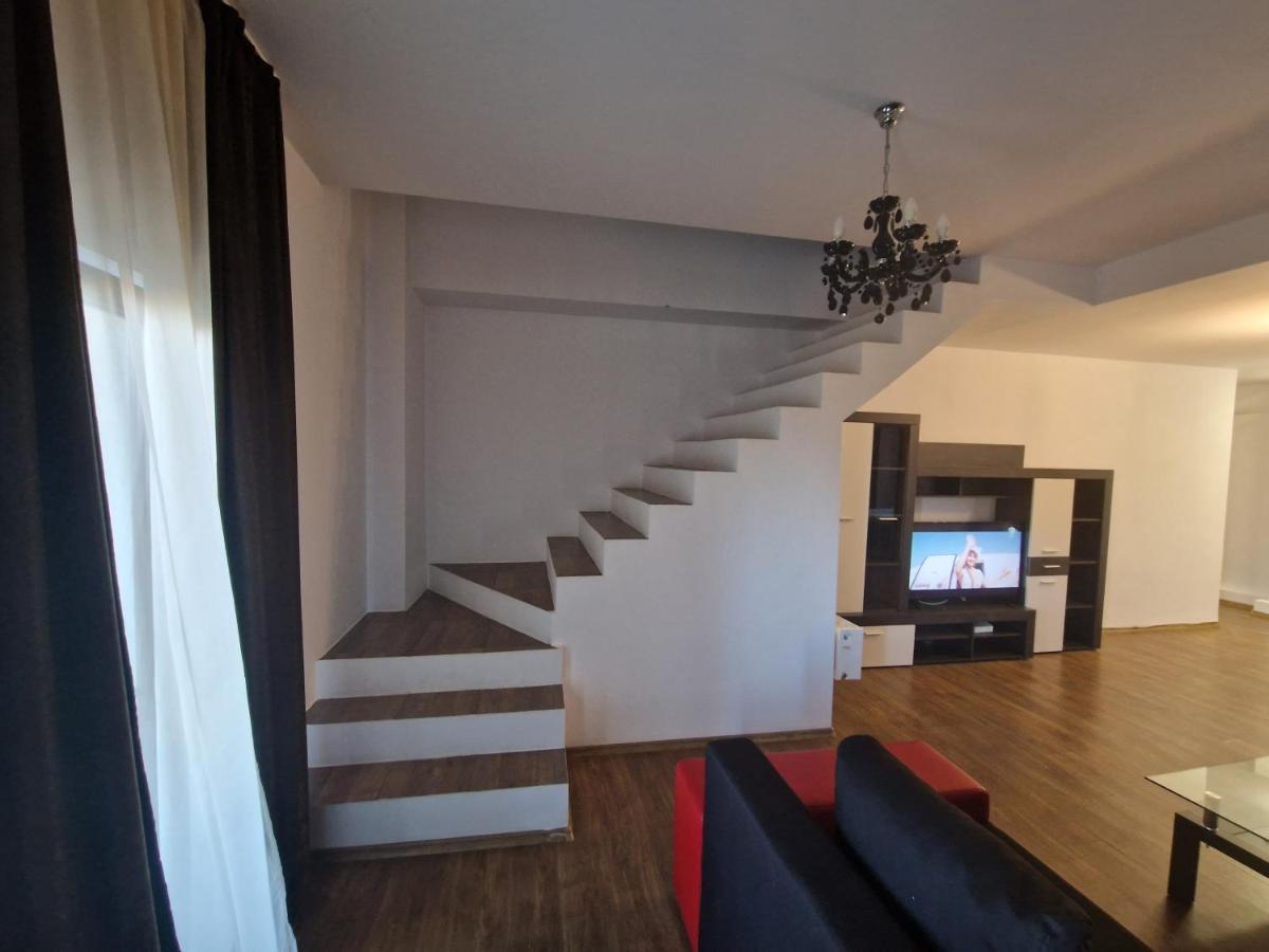 Jolie Suites Брэила Экстерьер фото
